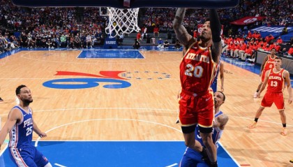  恩比德伤退76人内线告急  